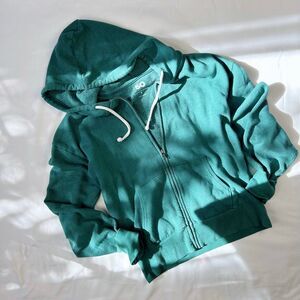 so | size xs | green zip-up hoodie